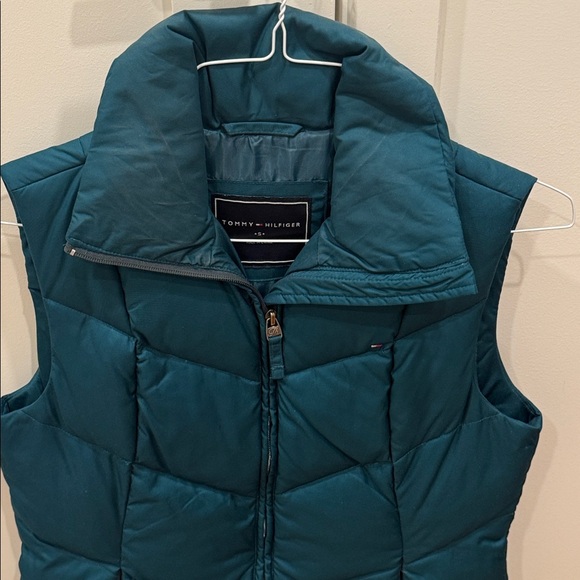 Stunning Tommy Hilfiger teal color size Small puffer vest - Picture 2 of 12
